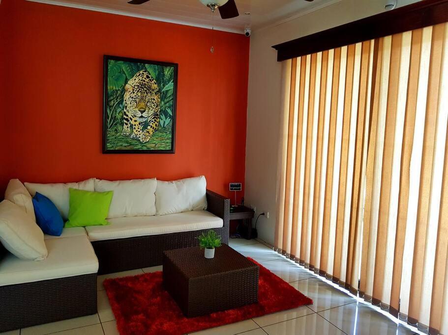 Elegant Villa In La Fortuna With Spacious Backyard Plus Very Private Pool & Parking Exteriér fotografie