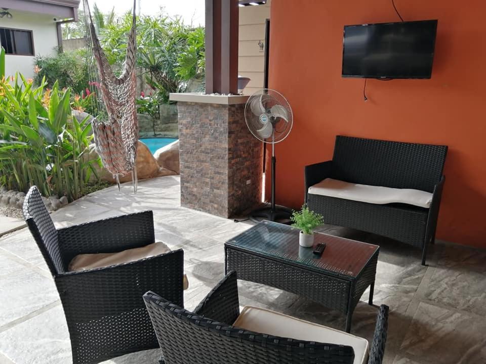 Elegant Villa In La Fortuna With Spacious Backyard Plus Very Private Pool & Parking Exteriér fotografie