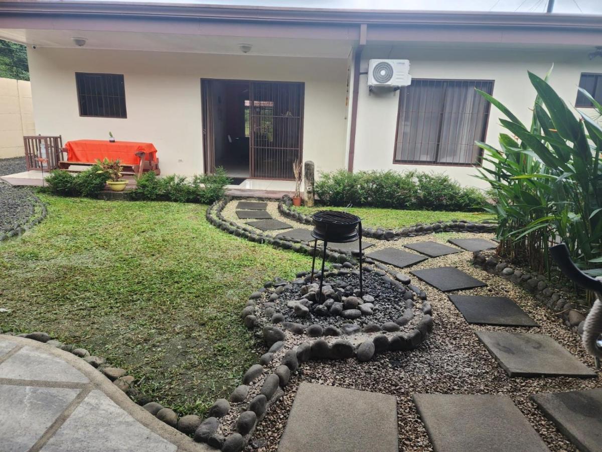 Elegant Villa In La Fortuna With Spacious Backyard Plus Very Private Pool & Parking Exteriér fotografie