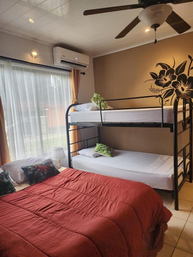 Elegant Villa In La Fortuna With Spacious Backyard Plus Very Private Pool & Parking Exteriér fotografie